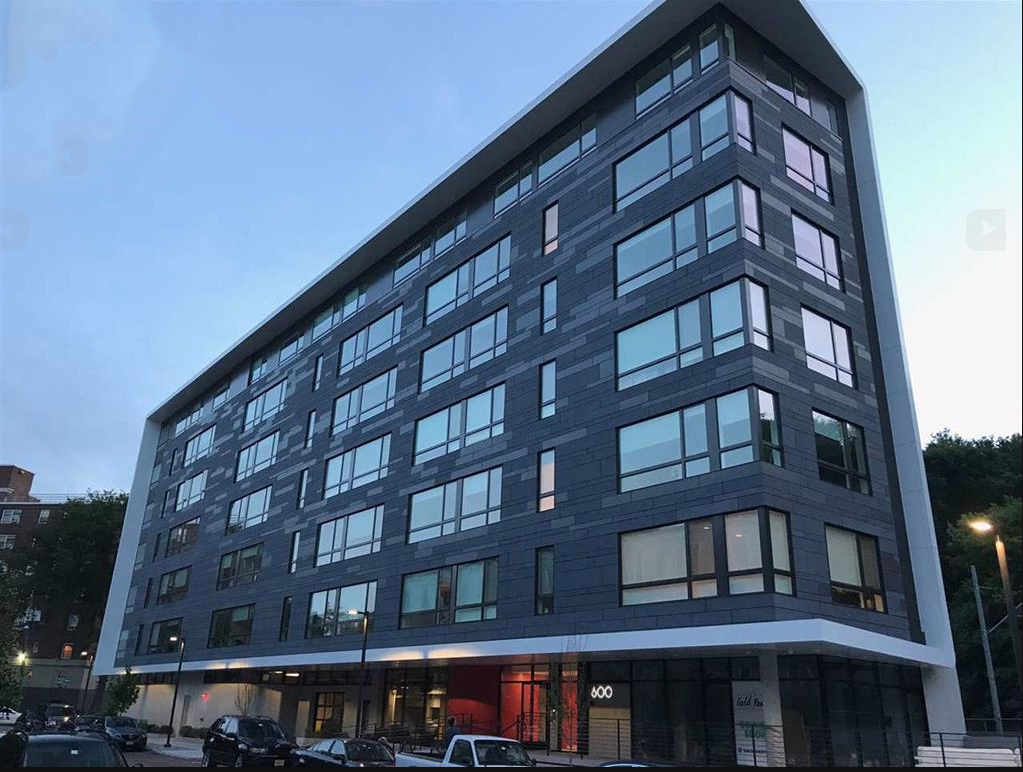 600 Harrison building exterior