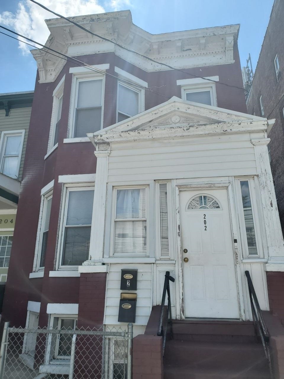 202 Delaware Ave #2 (2Nd Flo