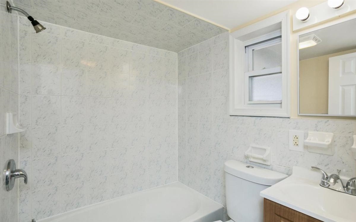 213 Nunda Ave #1