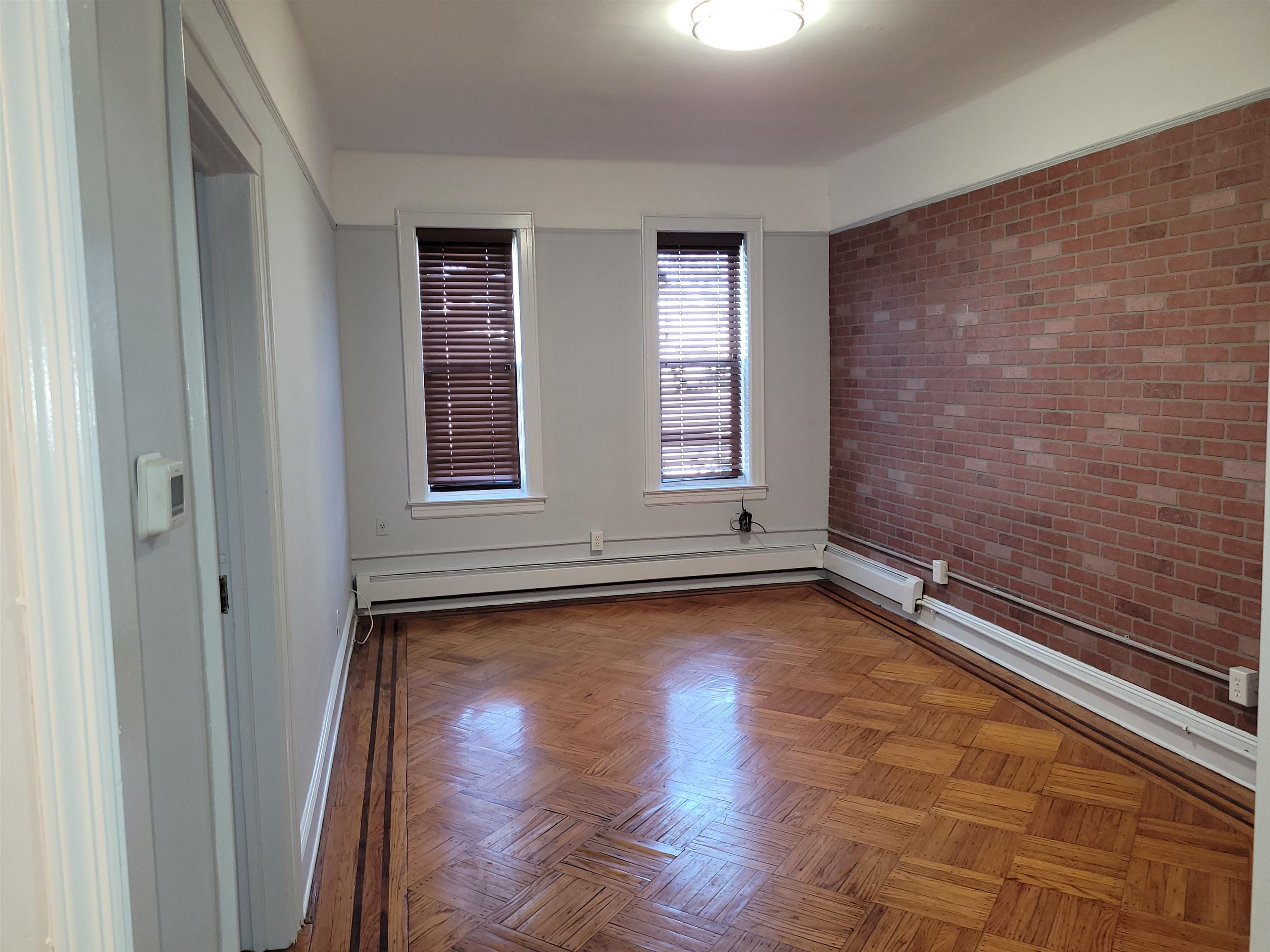 262 Clendenny Ave #4
