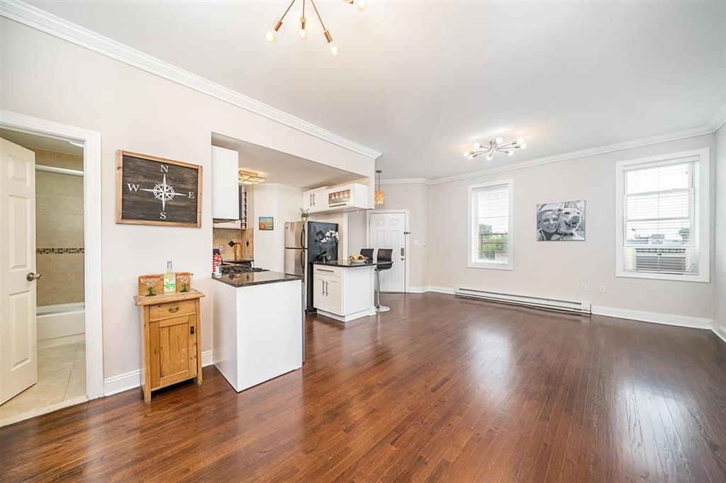372 Communipaw Ave #4L